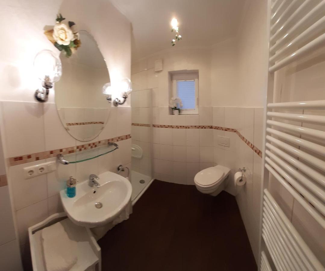 Exklusive Ferienwohnung Strohberg プレーン エクステリア 写真