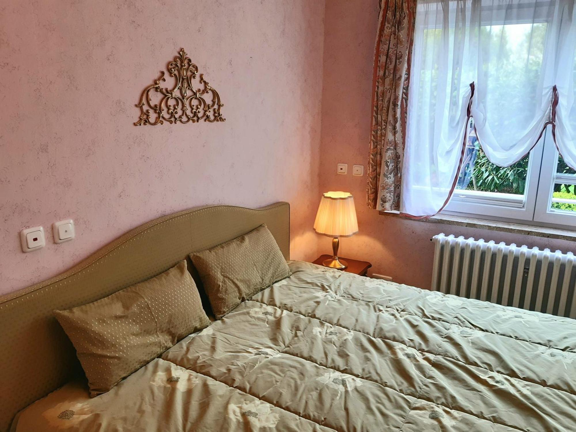 Exklusive Ferienwohnung Strohberg プレーン 部屋 写真