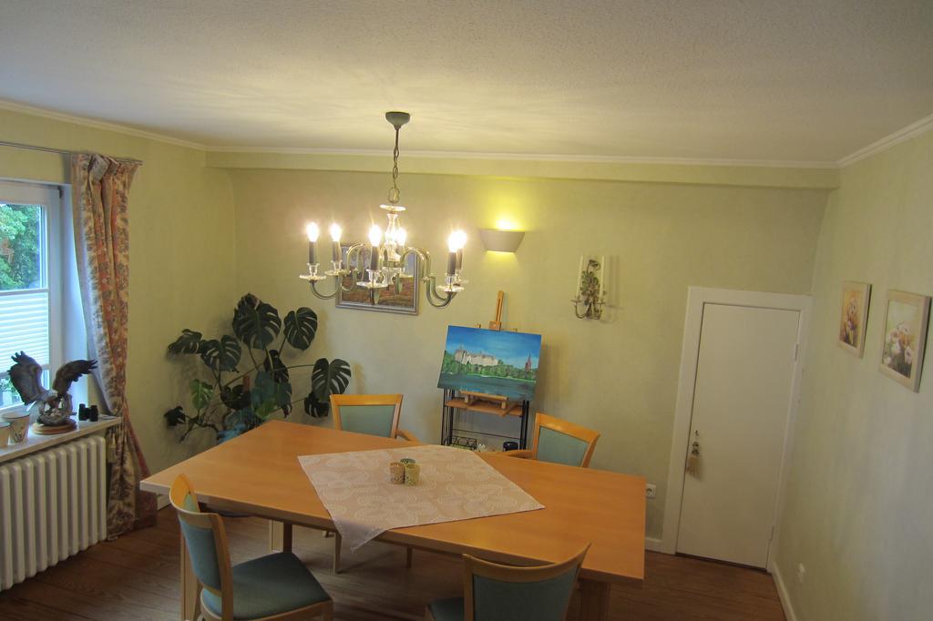 Exklusive Ferienwohnung Strohberg プレーン エクステリア 写真