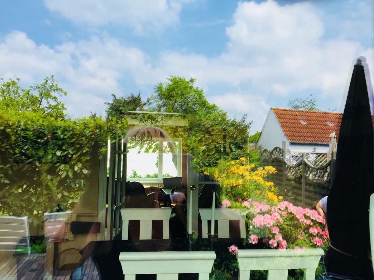 Exklusive Ferienwohnung Strohberg プレーン エクステリア 写真